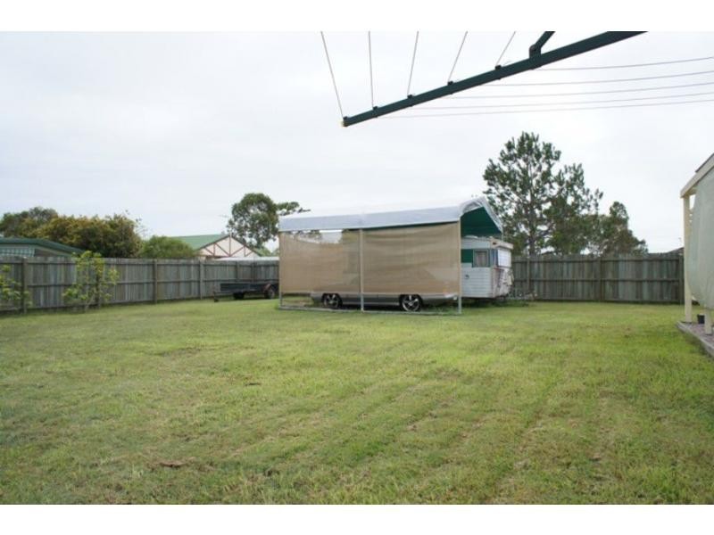 35 Canberra Avenue, Cooloola Cove QLD 4580