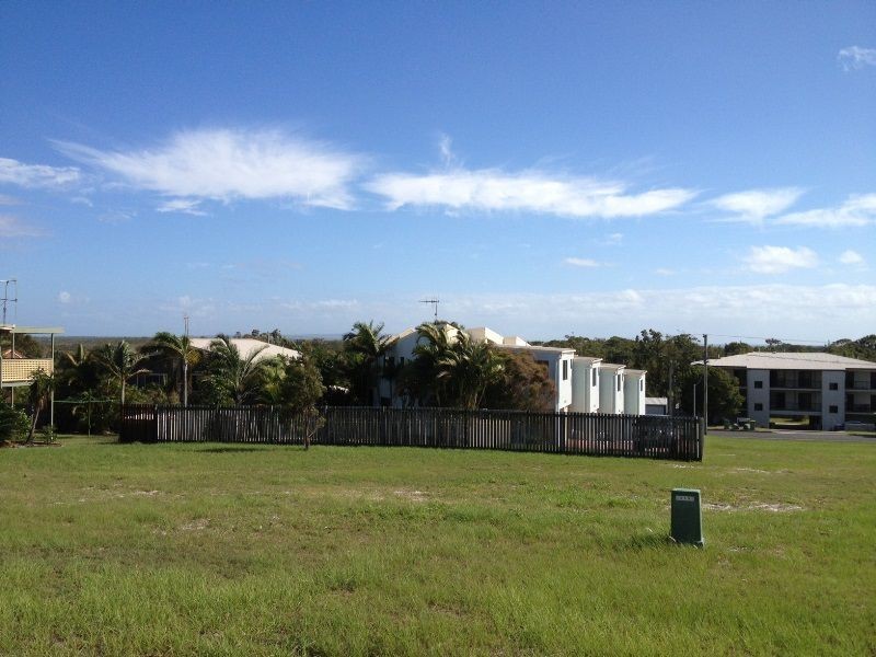 39 Manooka Drive, Rainbow Beach QLD 4581