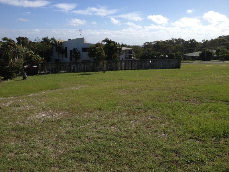 39 Manooka Drive, Rainbow Beach QLD 4581