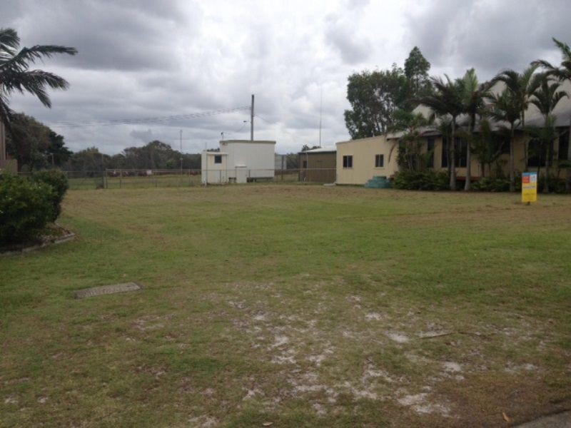 8 Ilmenite Avenue, Rainbow Beach QLD 4581
