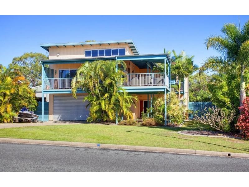 51 Bombala Crescent, Rainbow Beach QLD 4581