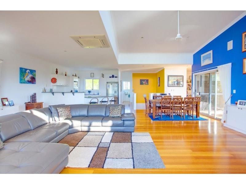 51 Bombala Crescent, Rainbow Beach QLD 4581