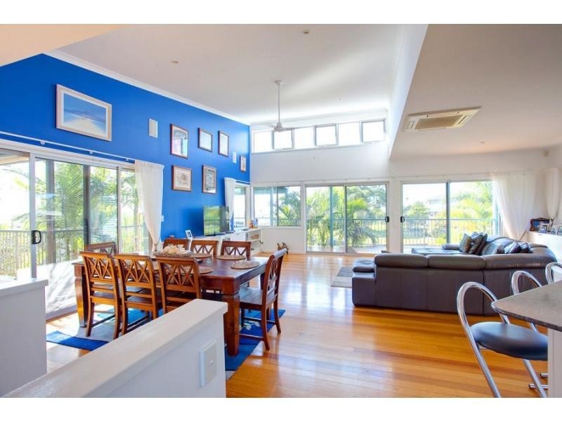 51 Bombala Crescent, Rainbow Beach QLD 4581