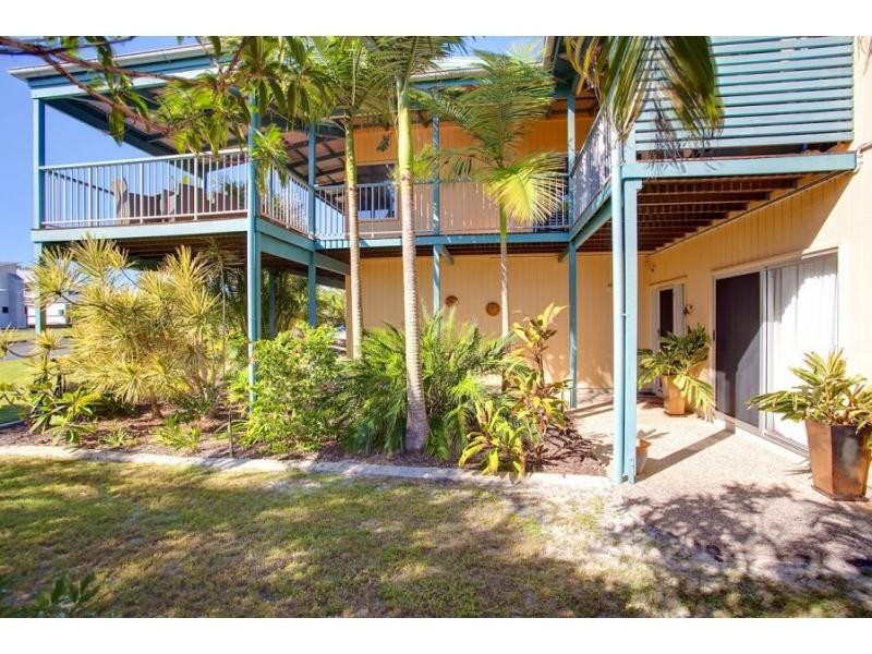 51 Bombala Crescent, Rainbow Beach QLD 4581