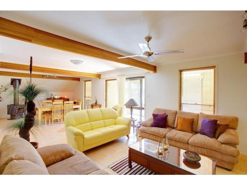 3 Bomburra Court, Rainbow Beach QLD 4581