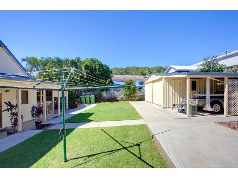 3 Bomburra Court, Rainbow Beach QLD 4581