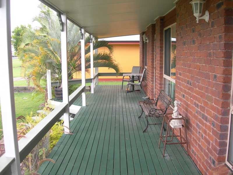 49 Bombala Crescent, Rainbow Beach QLD 4581