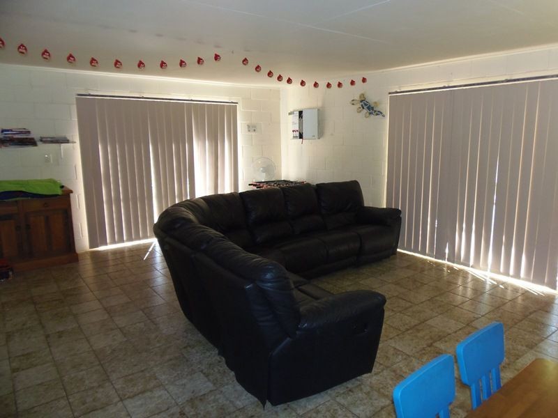 10 Larapinta Court, Rainbow Beach QLD 4581