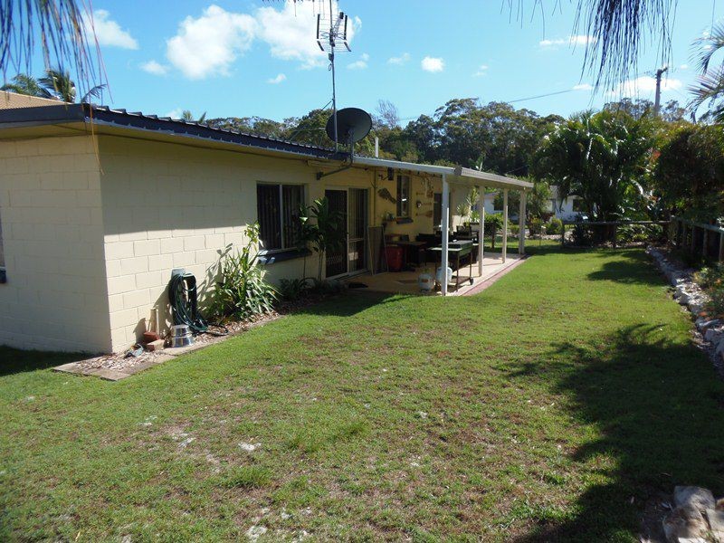 10 Larapinta Court, Rainbow Beach QLD 4581