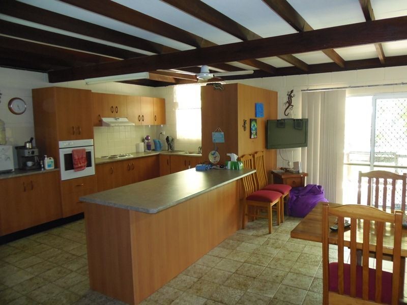 10 Larapinta Court, Rainbow Beach QLD 4581