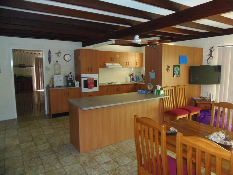 10 Larapinta Court, Rainbow Beach QLD 4581