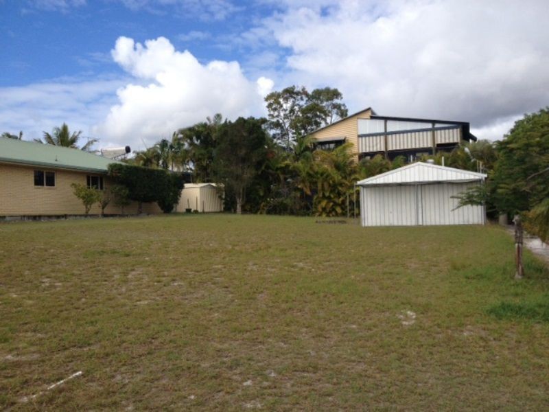 18 Bombala Crescent, Rainbow Beach QLD 4581