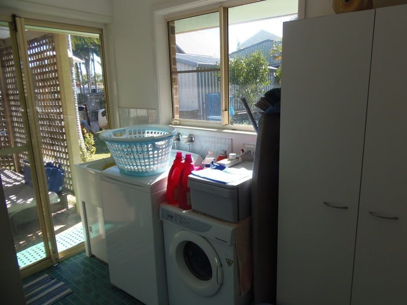 21 Bomburra Court, Rainbow Beach QLD 4581