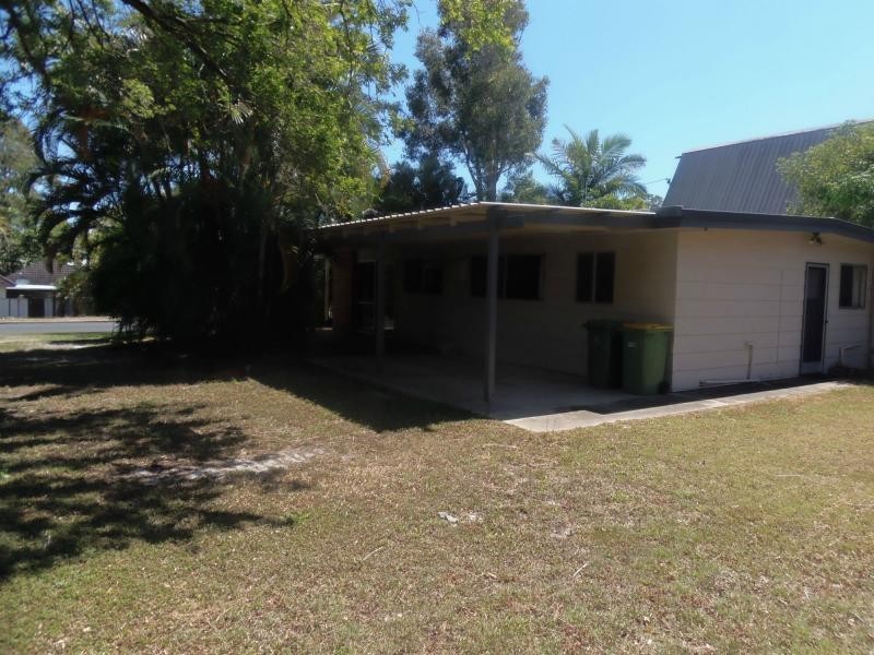 8 Cooloola Drive, Rainbow Beach QLD 4581