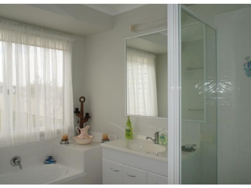 25 Dreadnought Avenue, Cooloola Cove QLD 4580