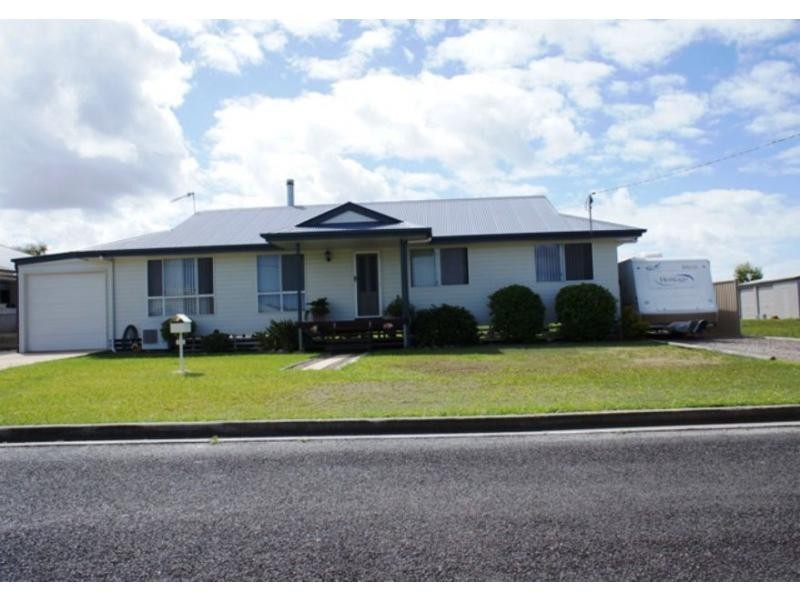 25 Dreadnought Avenue, Cooloola Cove QLD 4580