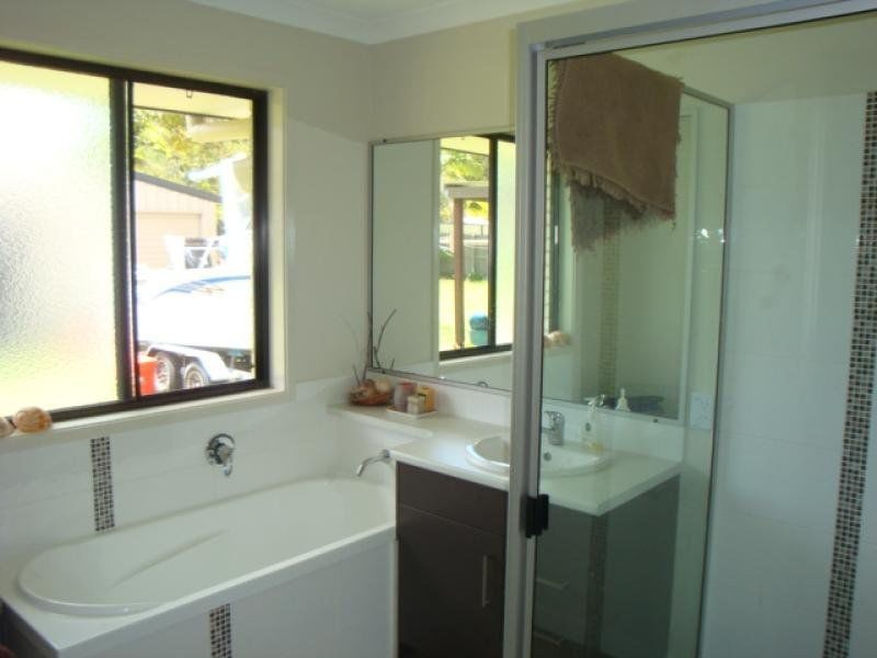 5 Duchess Court, Cooloola Cove QLD 4580