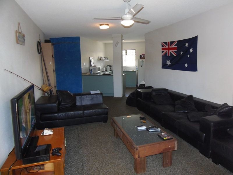 2/2 Cypress Avenue, Rainbow Beach QLD 4581