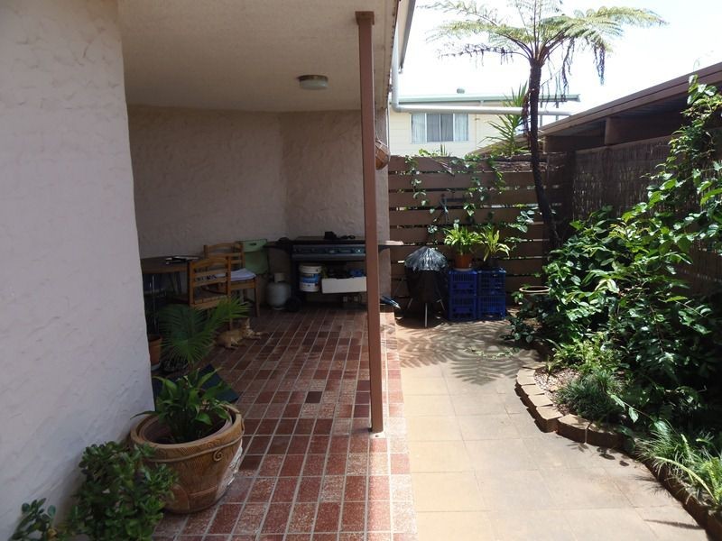 2/2 Cypress Avenue, Rainbow Beach QLD 4581