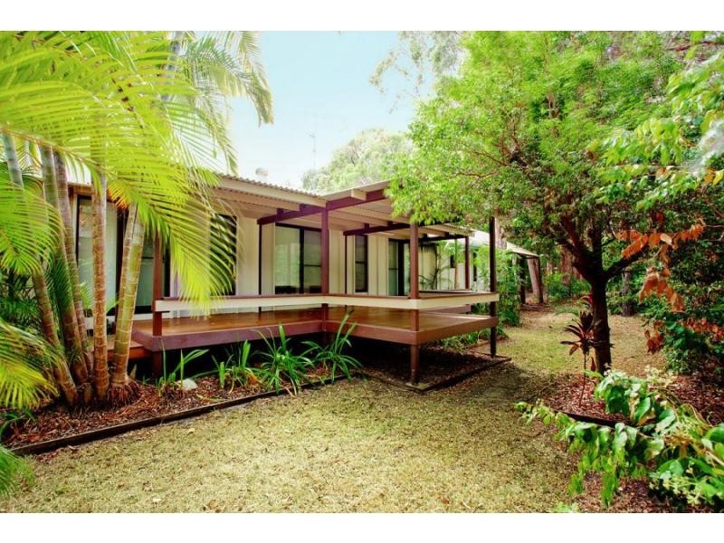 6 Orania Street, Rainbow Beach QLD 4581