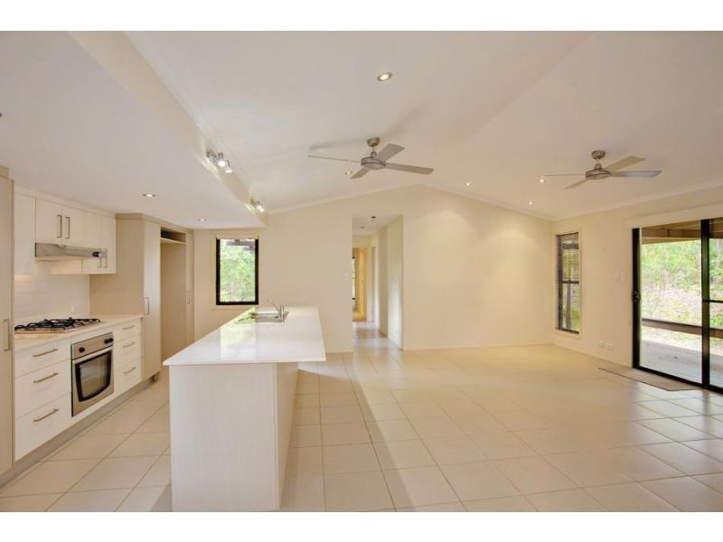 6 Orania Street, Rainbow Beach QLD 4581
