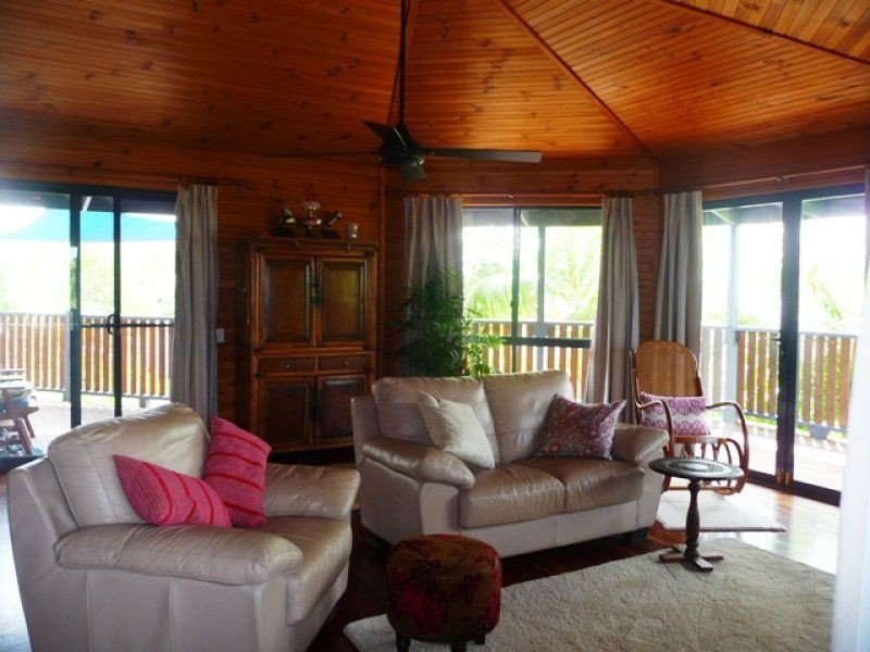 4 Nina Court, Cooloola Cove QLD 4580