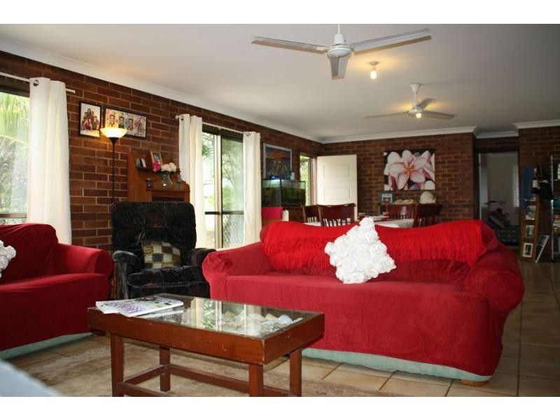 24 Rumbalara Avenue, Rainbow Beach QLD 4581