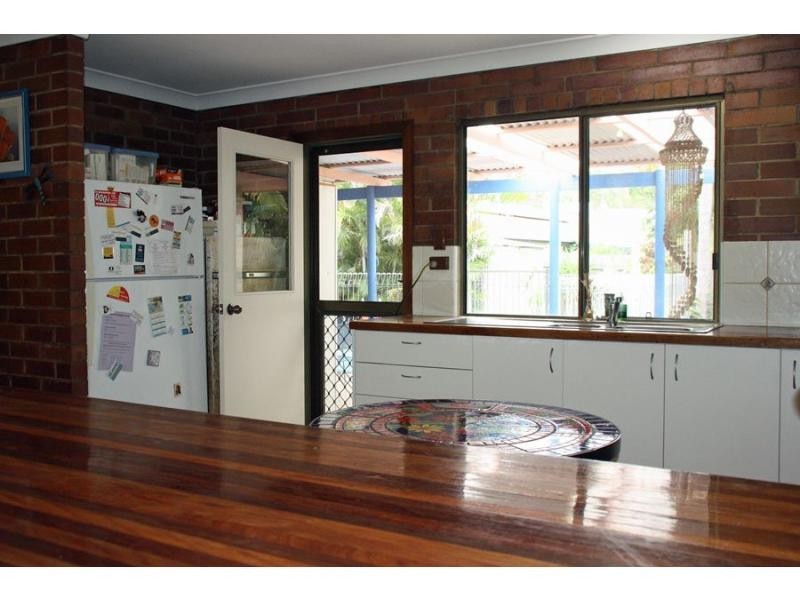 24 Rumbalara Avenue, Rainbow Beach QLD 4581