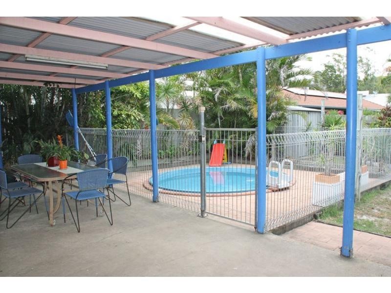 24 Rumbalara Avenue, Rainbow Beach QLD 4581