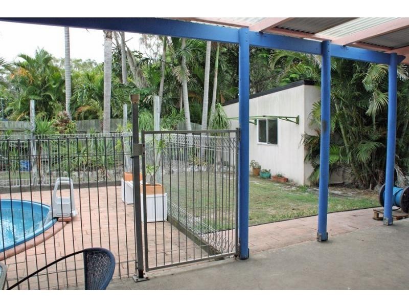24 Rumbalara Avenue, Rainbow Beach QLD 4581