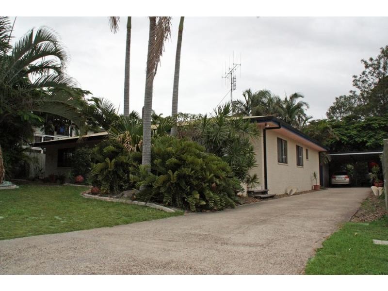 24 Rumbalara Avenue, Rainbow Beach QLD 4581