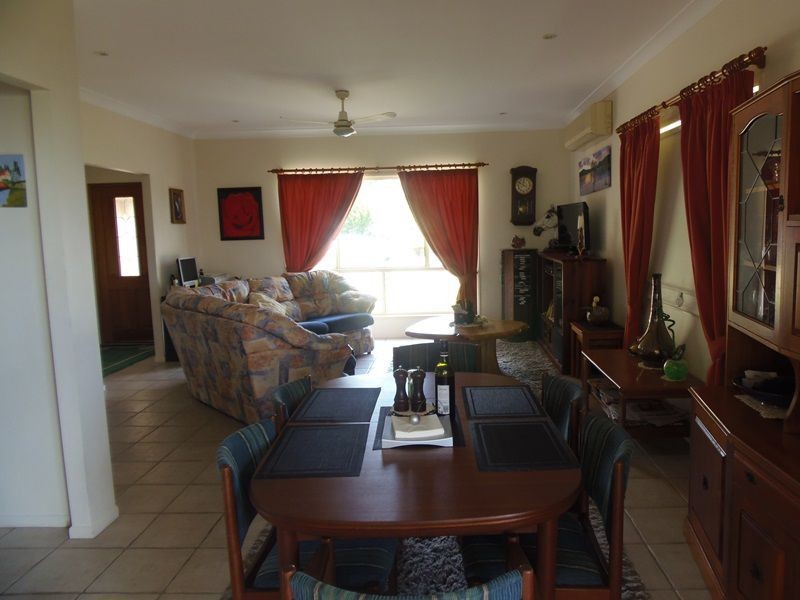 54 Bombala Crescent, Rainbow Beach QLD 4581