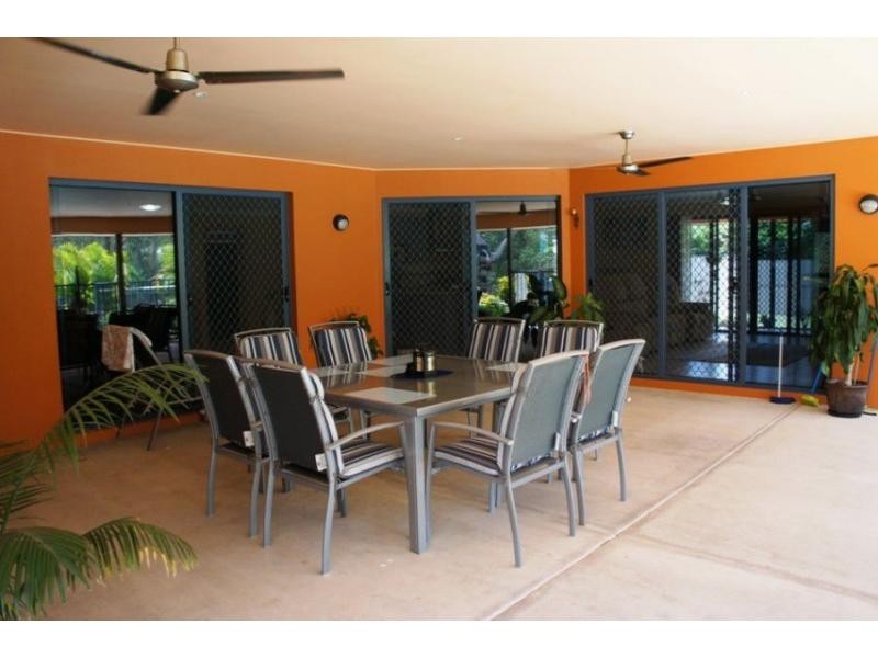 3 Hawk Court, Cooloola Cove QLD 4580