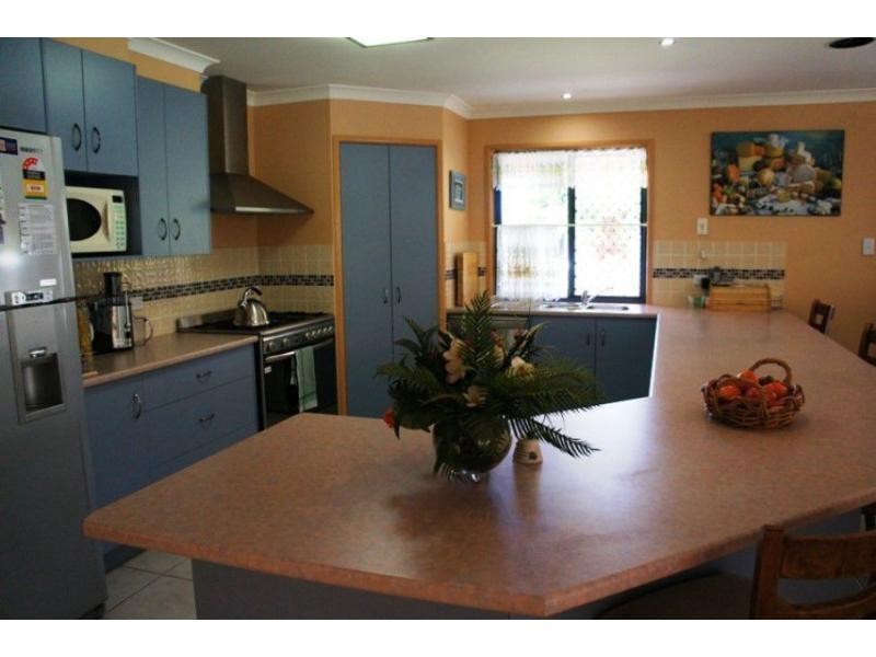 3 Hawk Court, Cooloola Cove QLD 4580