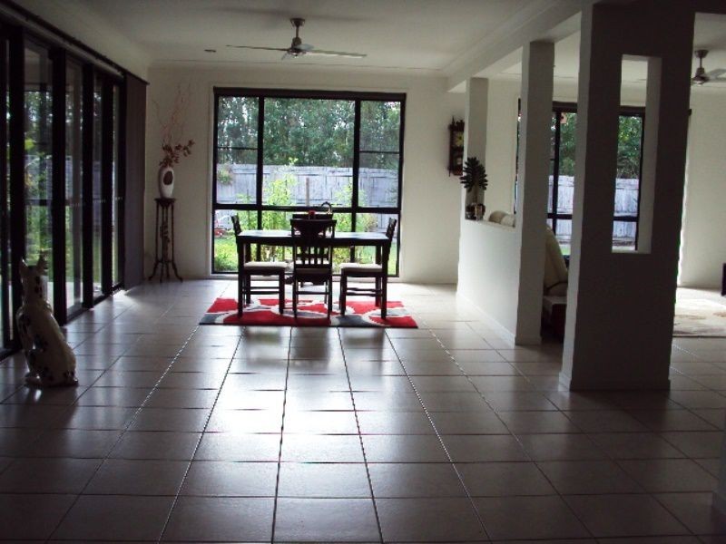 52 Creekside Esplanade, Cooloola Cove QLD 4580