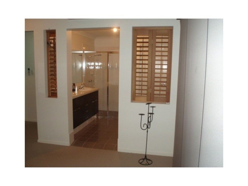 52 Creekside Esplanade, Cooloola Cove QLD 4580