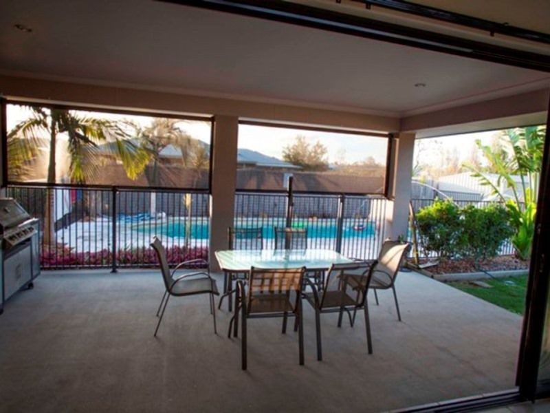 52 Creekside Esplanade, Cooloola Cove QLD 4580