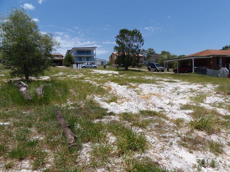 21 Manooka Drive, Rainbow Beach QLD 4581