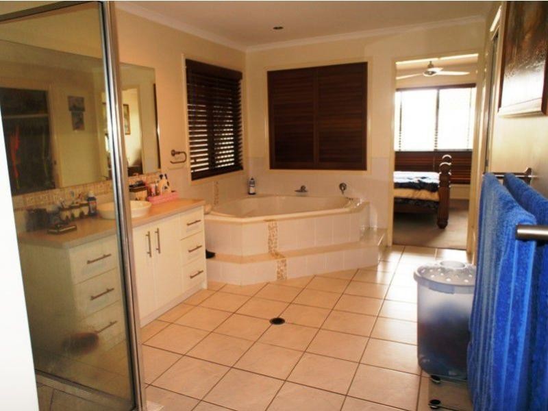 21 Kanimbla Avenue, Cooloola Cove QLD 4580