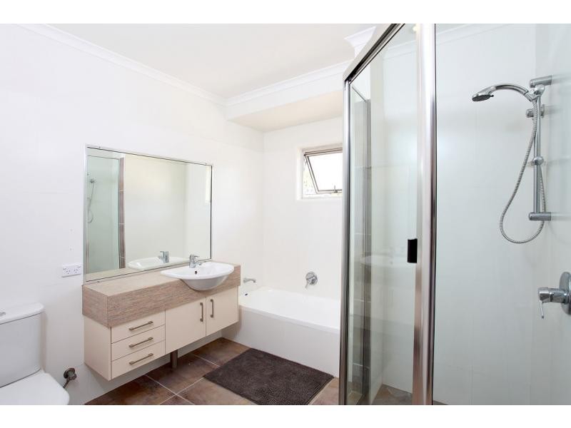 2/2 Coora Court, Rainbow Beach QLD 4581