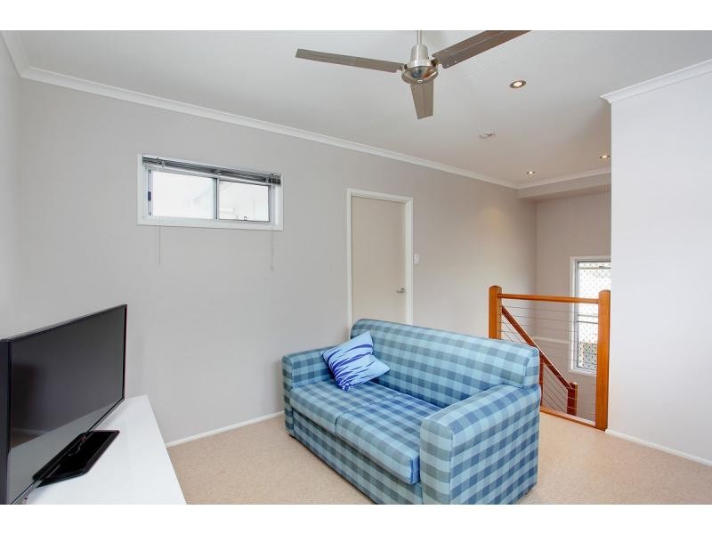 2/2 Coora Court, Rainbow Beach QLD 4581