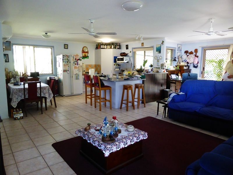 5 Hakea Place, Rainbow Beach QLD 4581