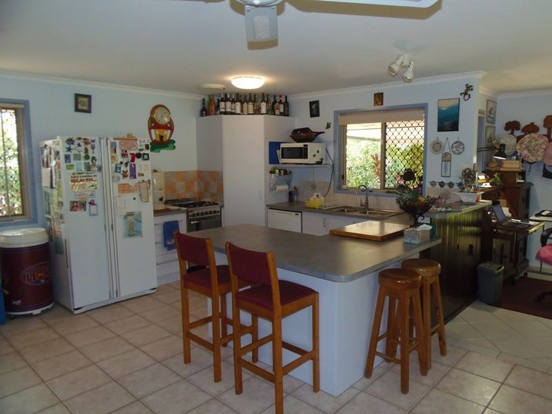 5 Hakea Place, Rainbow Beach QLD 4581