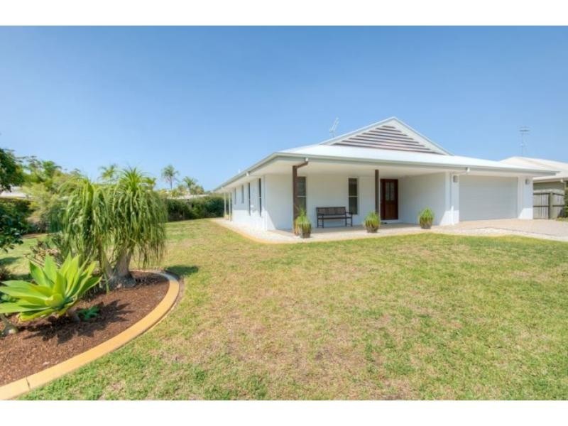 3 Lomandra Avenue, Cooloola Cove QLD 4580