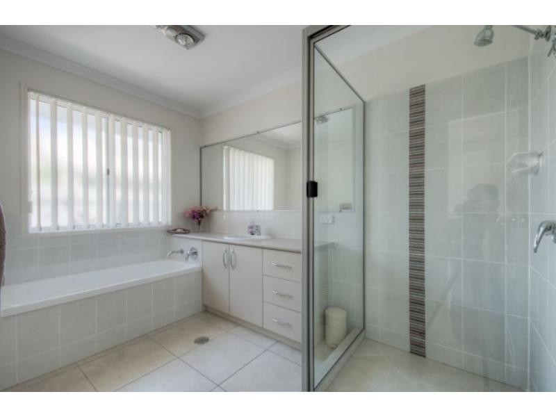 3 Lomandra Avenue, Cooloola Cove QLD 4580