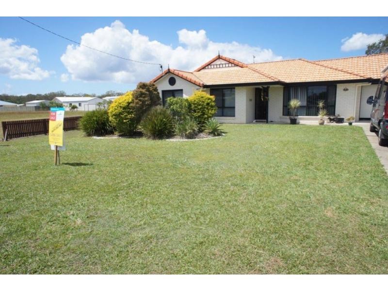 8 Canberra Avenue, Cooloola Cove QLD 4580