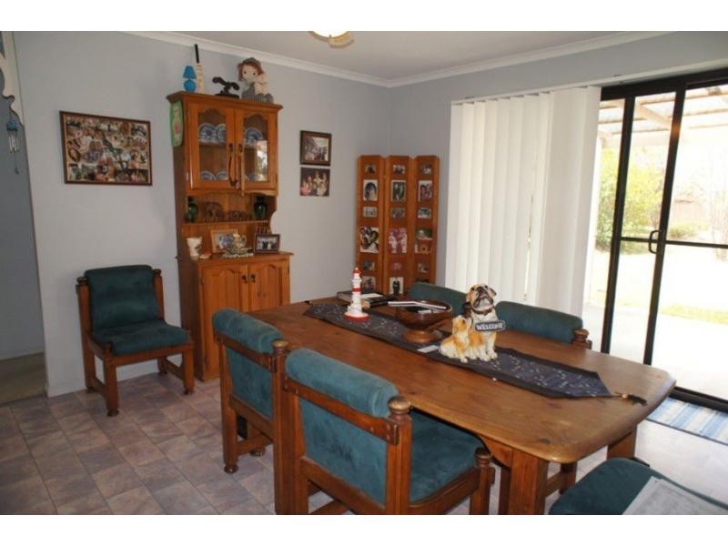 8 Canberra Avenue, Cooloola Cove QLD 4580