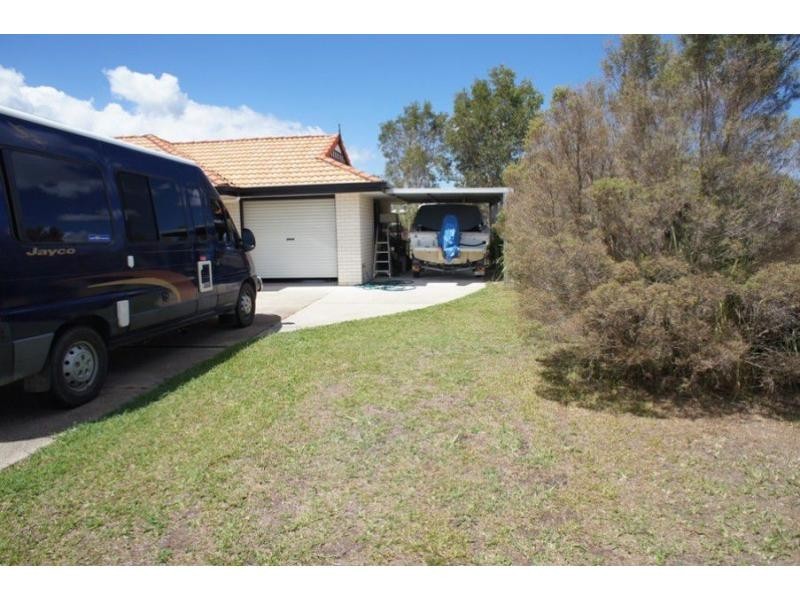 8 Canberra Avenue, Cooloola Cove QLD 4580