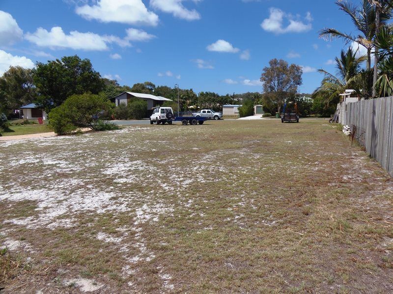 3 Boronia Place, Rainbow Beach QLD 4581