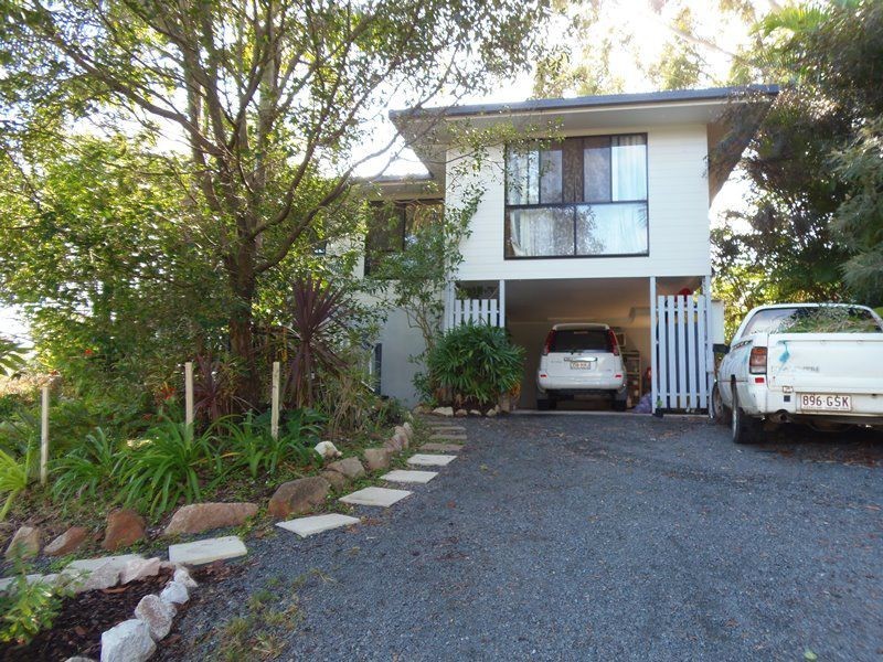 27 Bomburra Court, Rainbow Beach QLD 4581